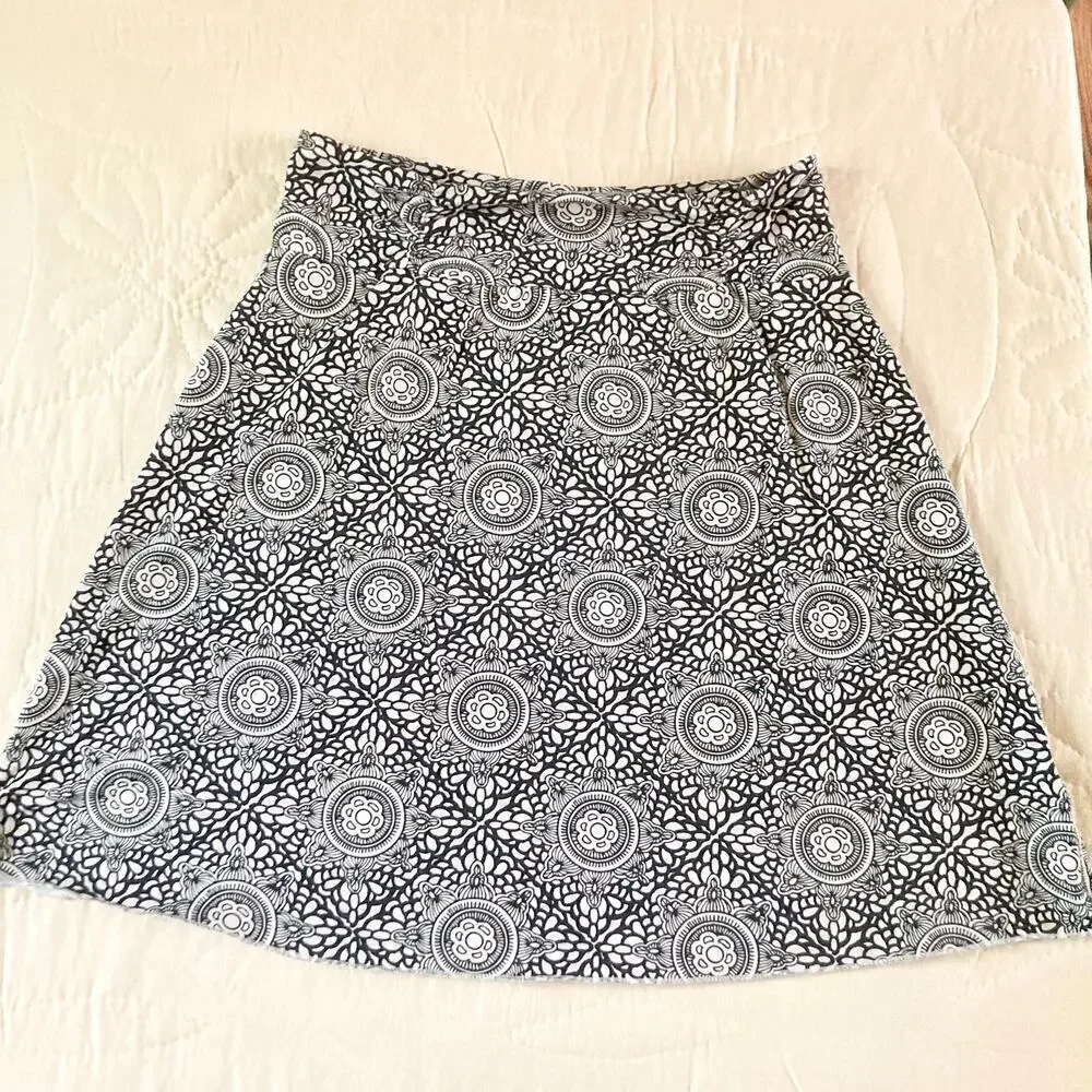 Tranquility Colorado Clothing Women's Large Abstract Print Athleisure Skirt - Picture 3 of 8